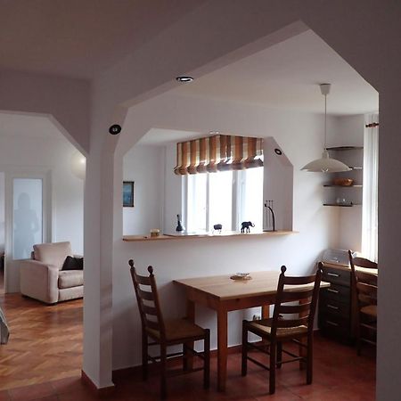 Hyggelig Apartment Oradea Bagian luar foto