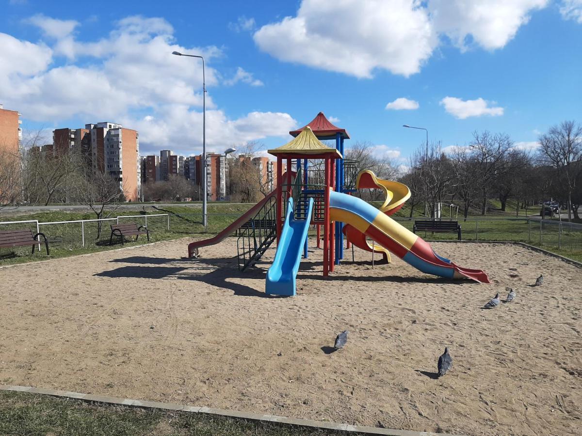 Hyggelig Apartment Oradea Bagian luar foto