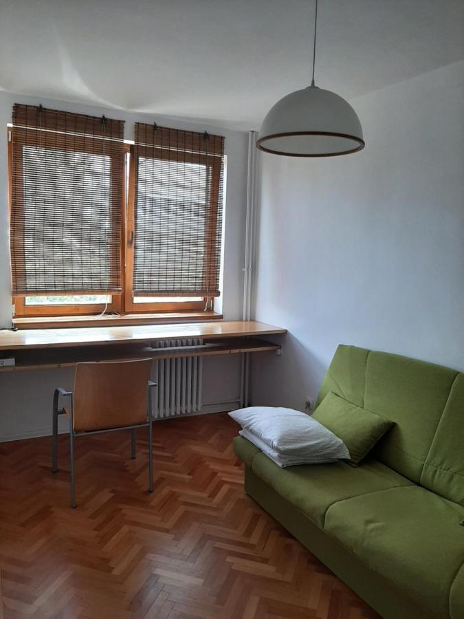 Hyggelig Apartment Oradea Bagian luar foto